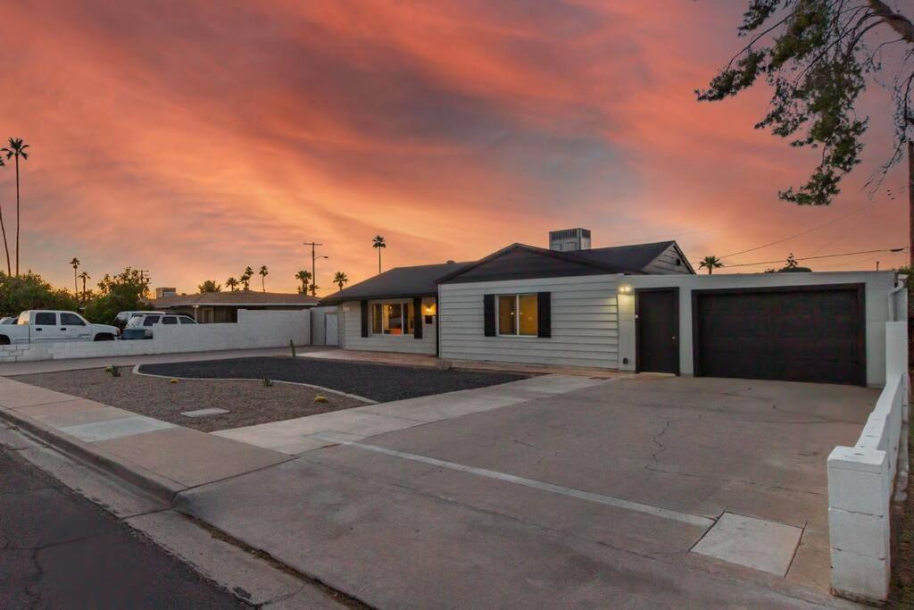 New Stylish Midtown With One Bedroom Phoenix Exterior photo